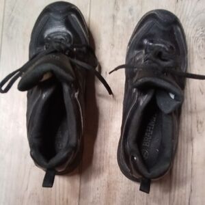 Brahma Black Work Sneakers, Unisex Size 7.5, Non-slip, Oil Resistant, Work Shoes